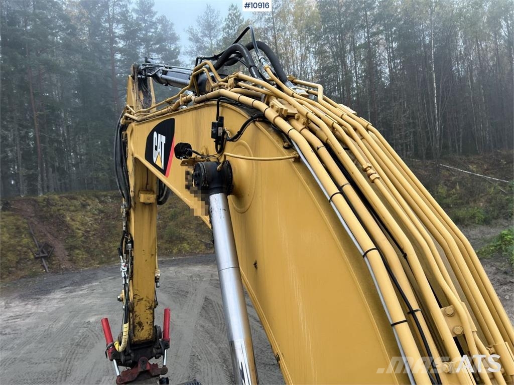 CAT 324 ELN Excavator with Bucket Crawler excavators
