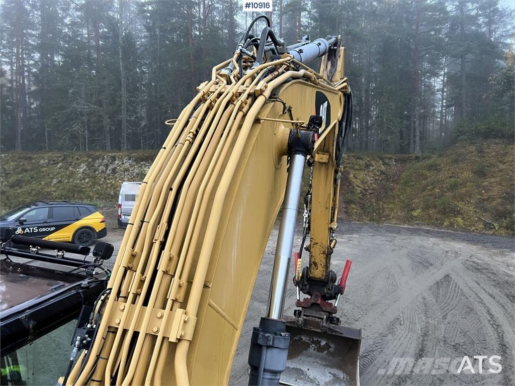 CAT 324 ELN Excavator with Bucket Crawler excavators