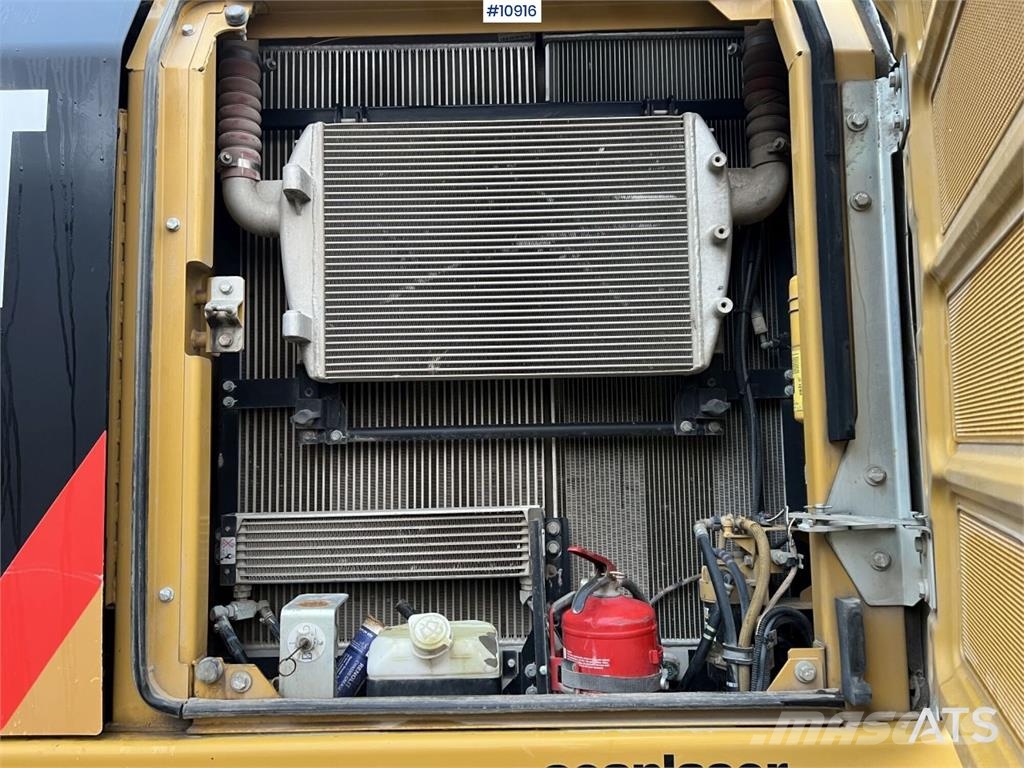 CAT 324 ELN Excavator with Bucket Crawler excavators