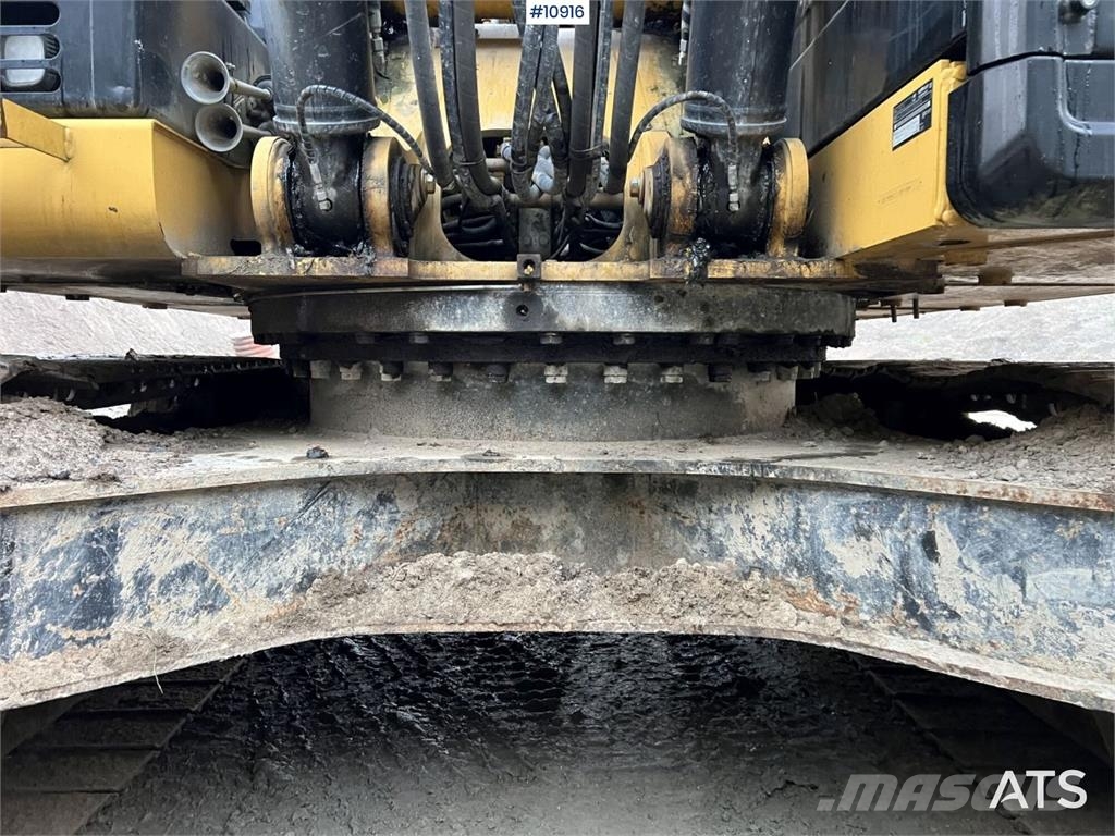 CAT 324 ELN Excavator with Bucket Crawler excavators