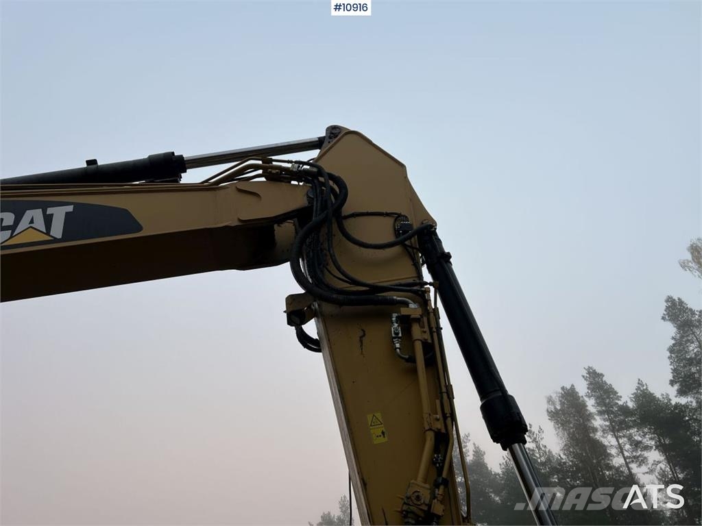 CAT 324 ELN Excavator with Bucket Crawler excavators