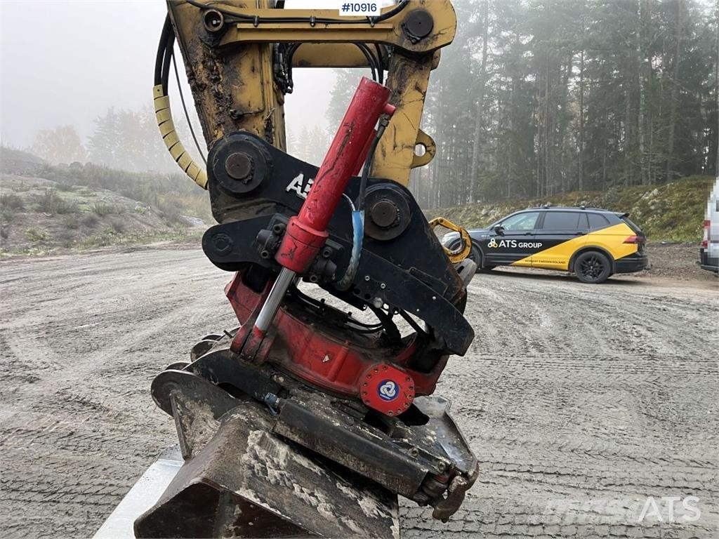 CAT 324 ELN Excavator with Bucket Crawler excavators