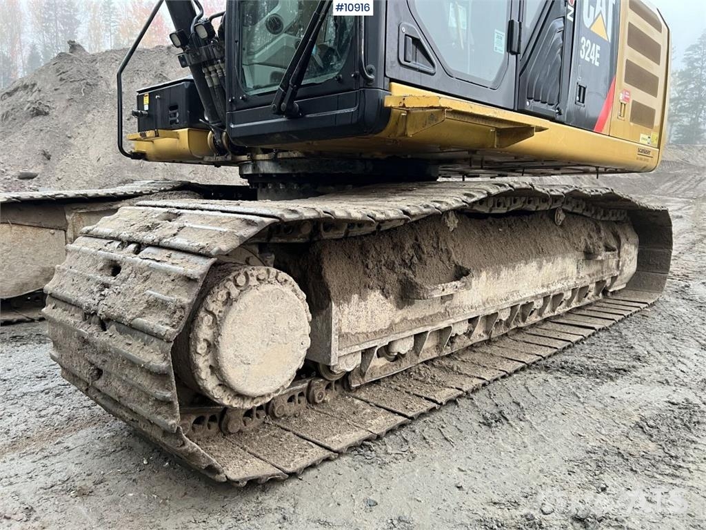 CAT 324 ELN Excavator with Bucket Crawler excavators