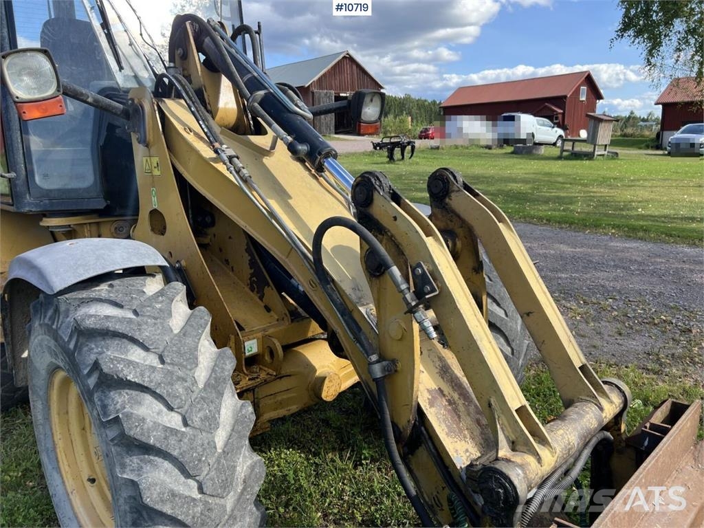 CAT 906 Wheel Loader with Attachments Rataslaadurid