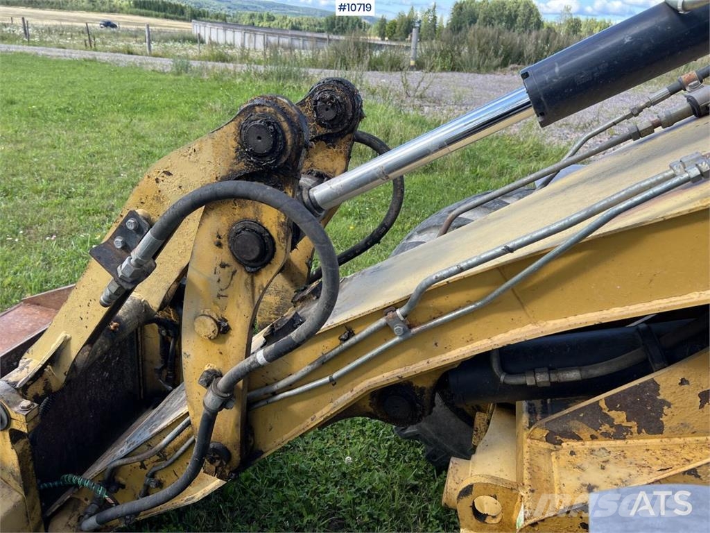 CAT 906 Wheel Loader with Attachments Rataslaadurid
