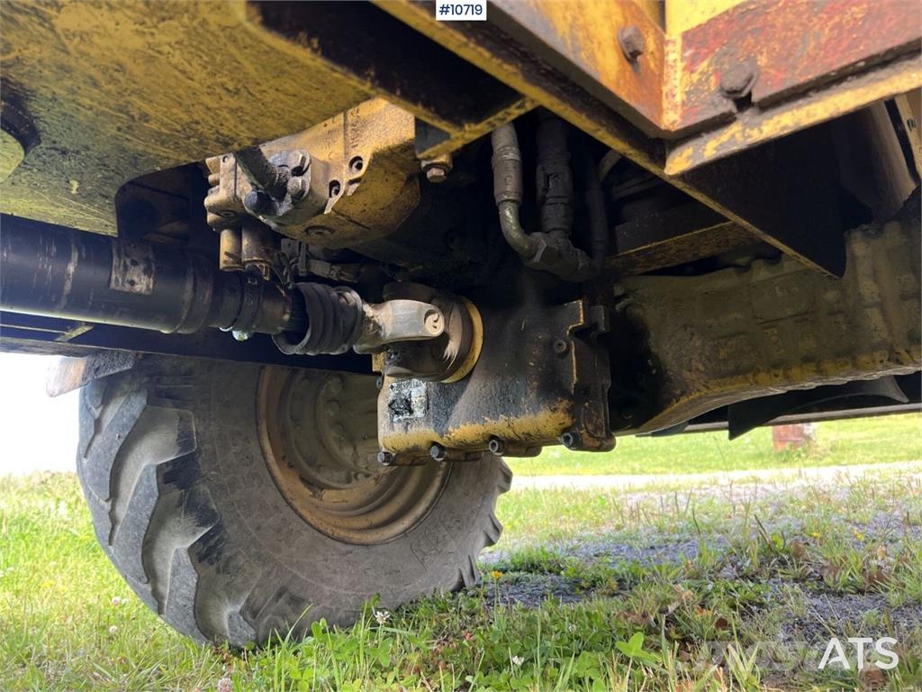 CAT 906 Wheel Loader with Attachments Rataslaadurid
