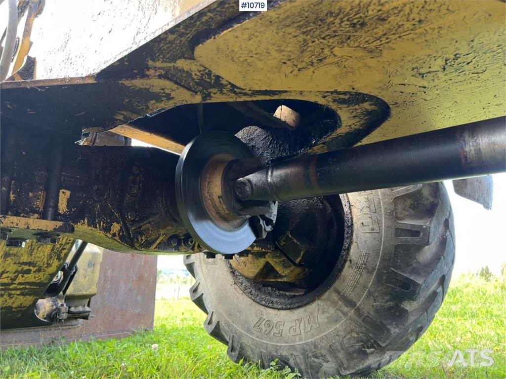CAT 906 Wheel Loader with Attachments Rataslaadurid