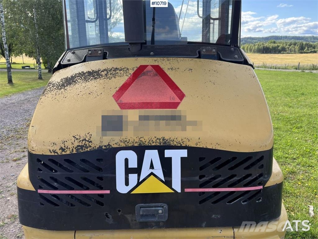 CAT 906 Wheel Loader with Attachments Rataslaadurid