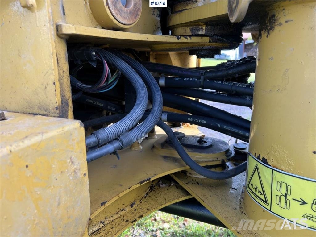 CAT 906 Wheel Loader with Attachments Rataslaadurid