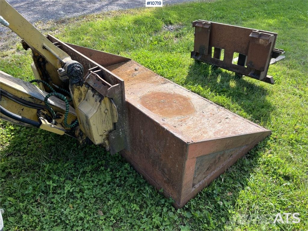 CAT 906 Wheel Loader with Attachments Rataslaadurid