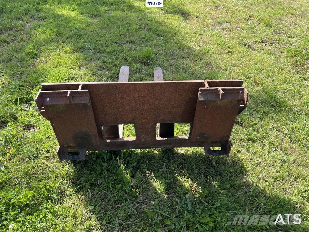 CAT 906 Wheel Loader with Attachments Rataslaadurid