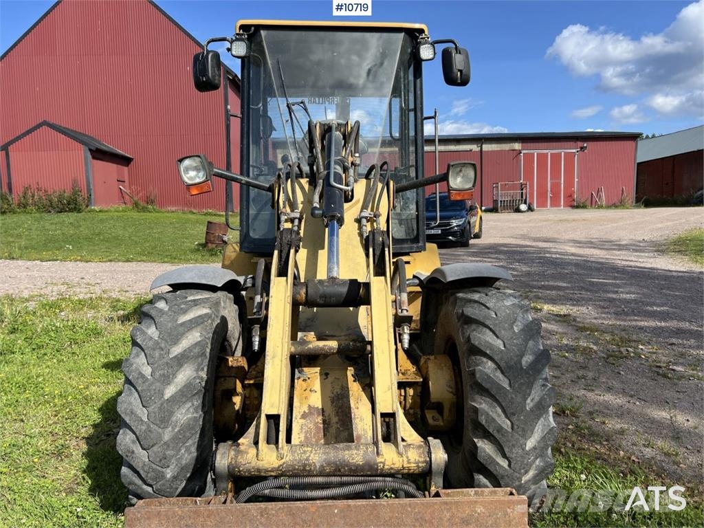 CAT 906 Wheel Loader with Attachments Rataslaadurid
