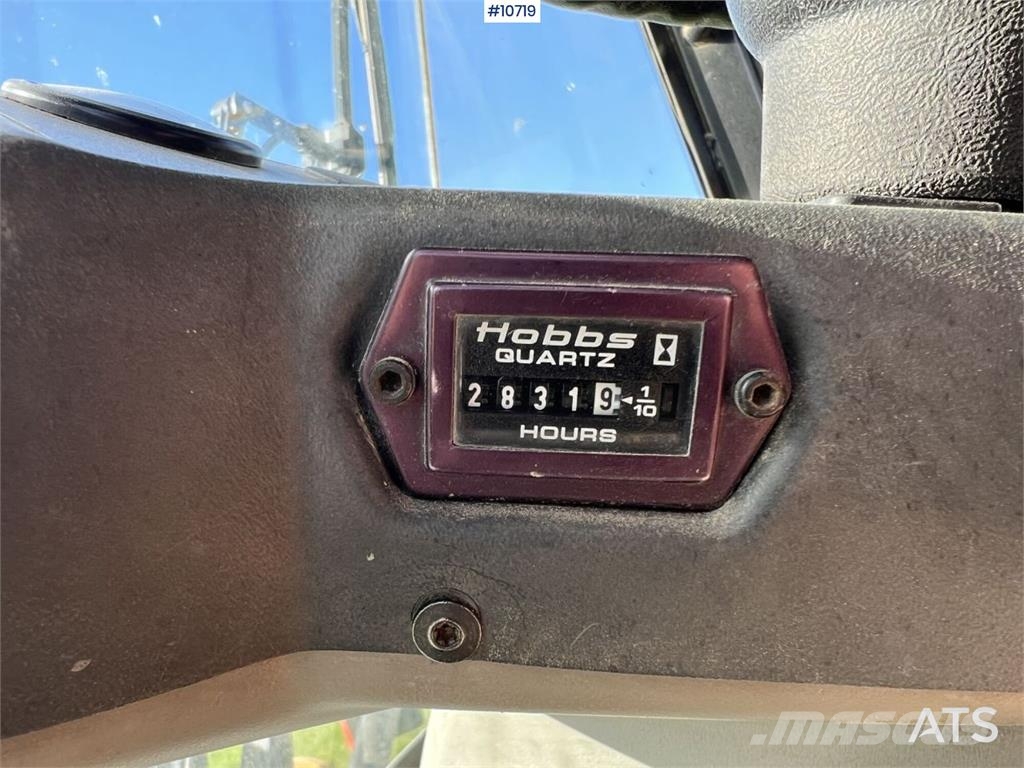 CAT 906 Wheel Loader with Attachments Rataslaadurid