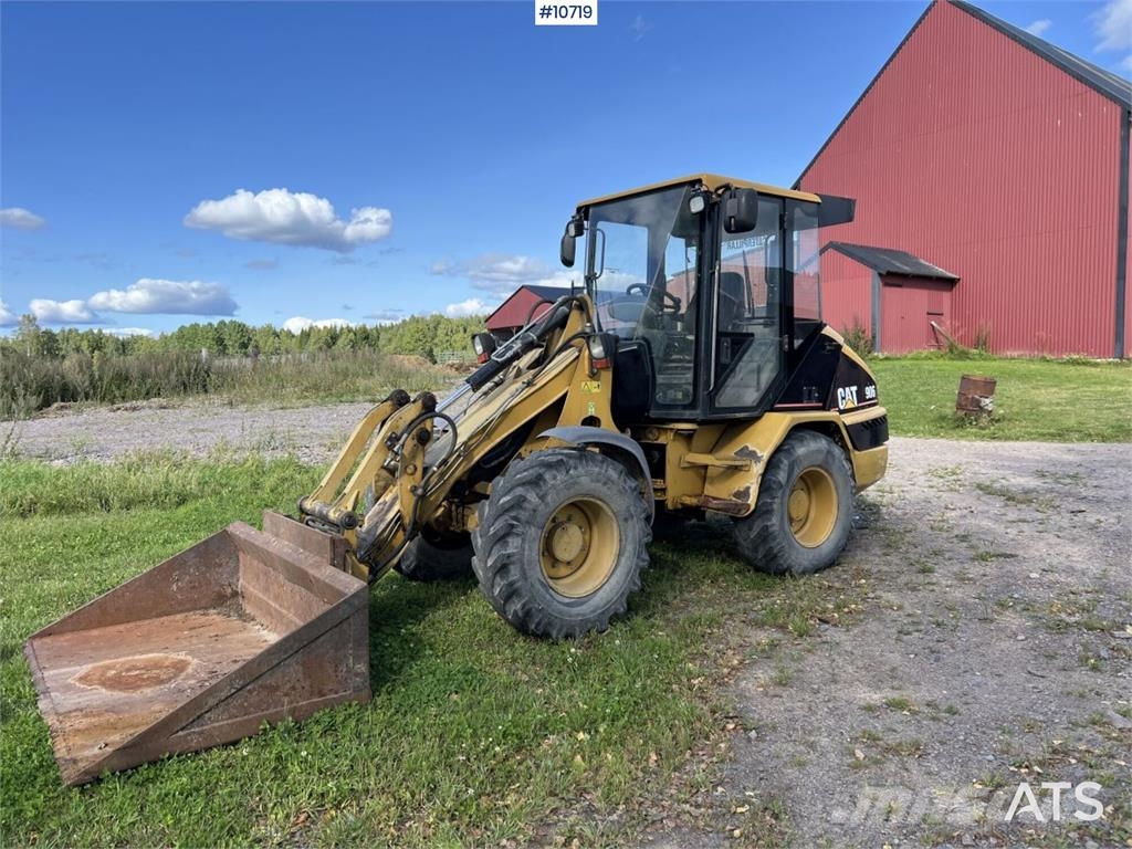 CAT 906 Wheel Loader with Attachments Rataslaadurid