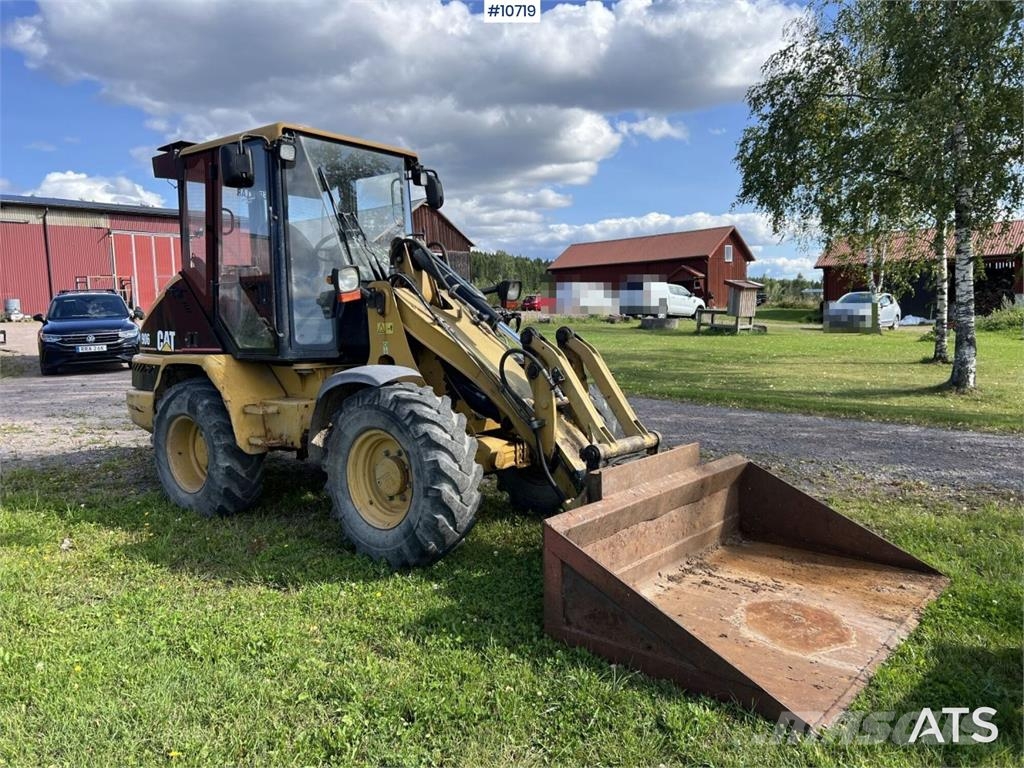 CAT 906 Wheel Loader with Attachments Rataslaadurid