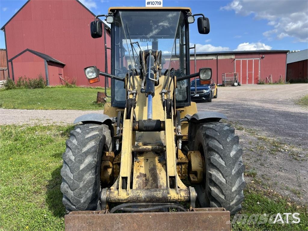 CAT 906 Wheel Loader with Attachments Rataslaadurid