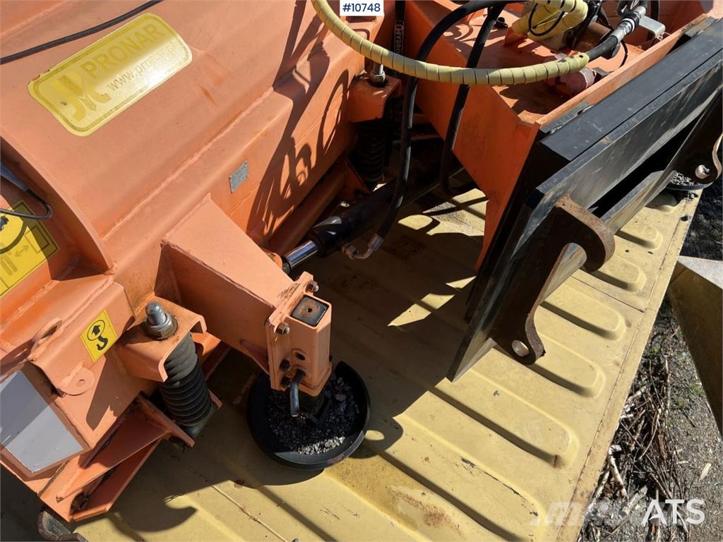 CAT 906M Wheel Loader with Multiple Attachments لوادر بعجل