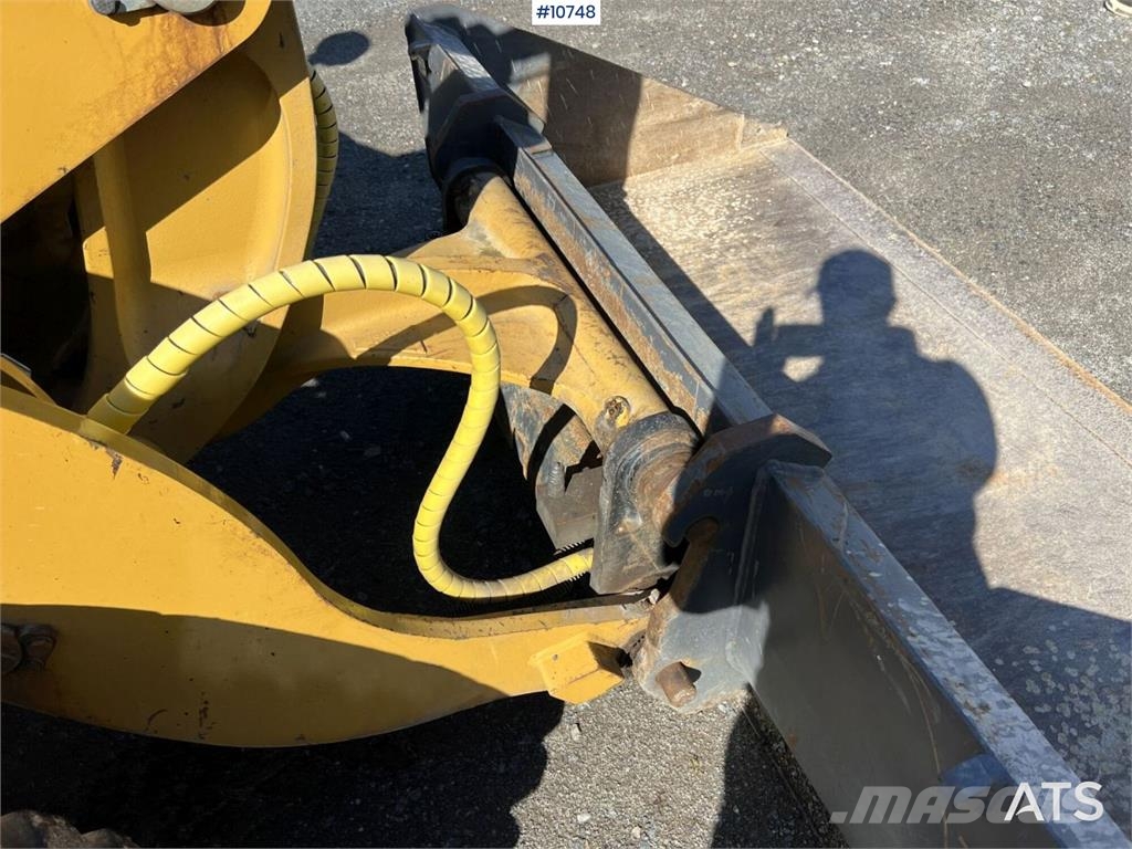 CAT 906M Wheel Loader with Multiple Attachments لوادر بعجل