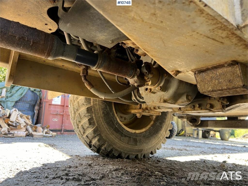 CAT 906M Wheel Loader with Multiple Attachments لوادر بعجل