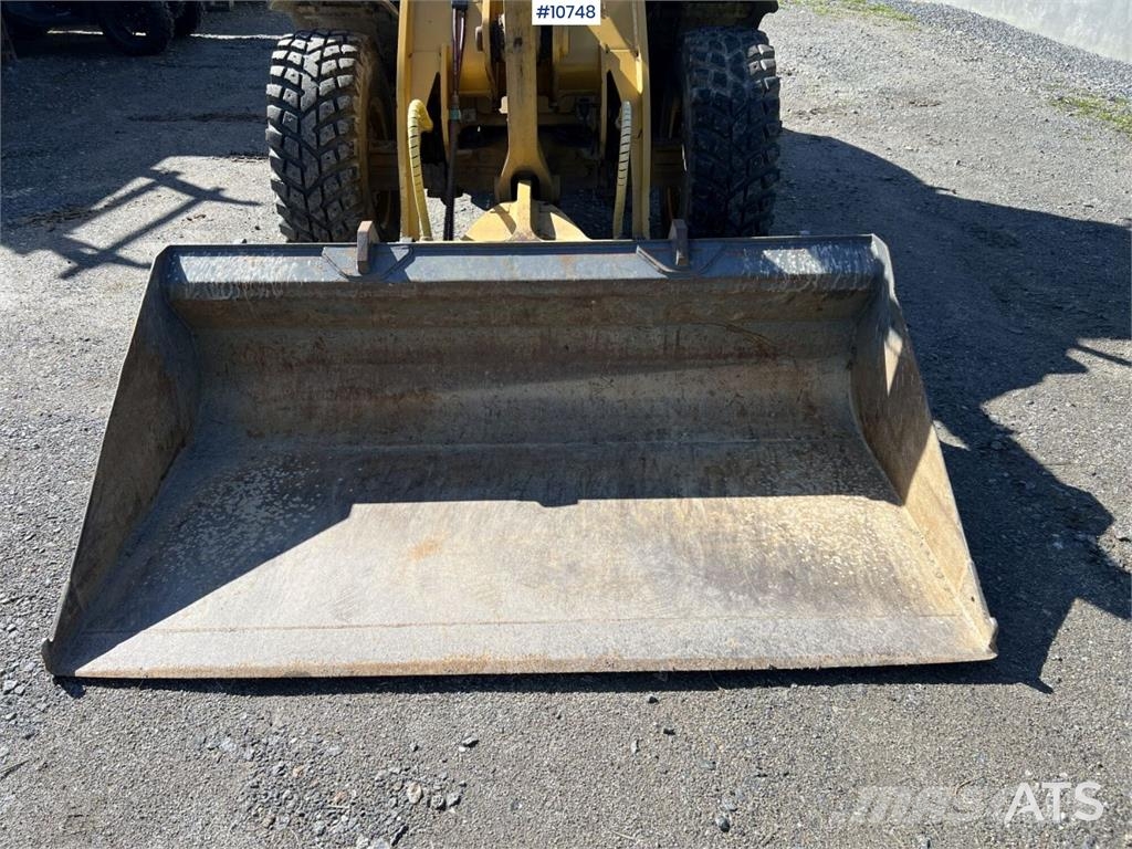 CAT 906M Wheel Loader with Multiple Attachments لوادر بعجل