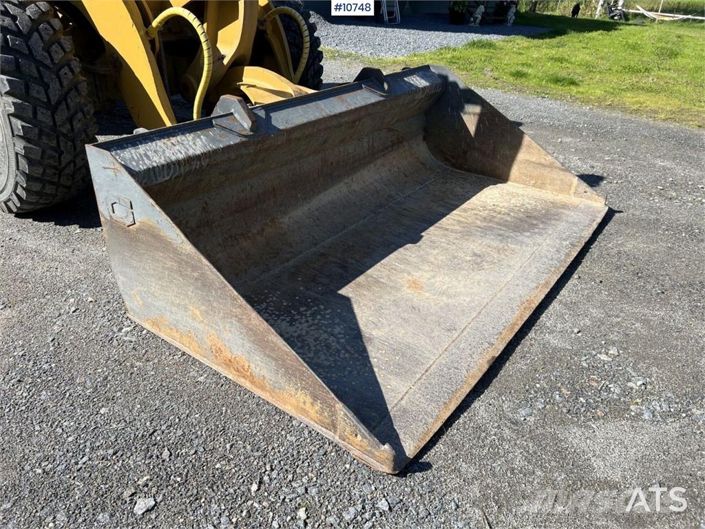 CAT 906M Wheel Loader with Multiple Attachments لوادر بعجل