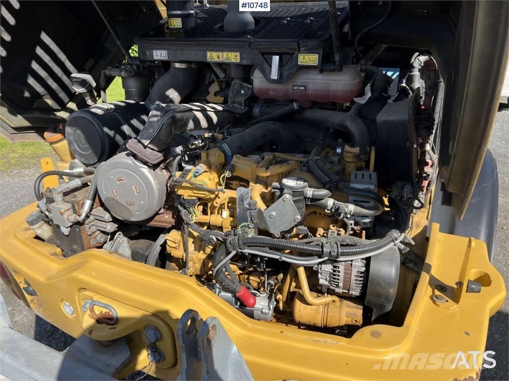 CAT 906M Wheel Loader with Multiple Attachments لوادر بعجل