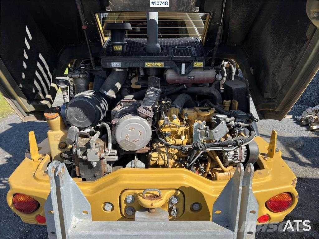 CAT 906M Wheel Loader with Multiple Attachments لوادر بعجل