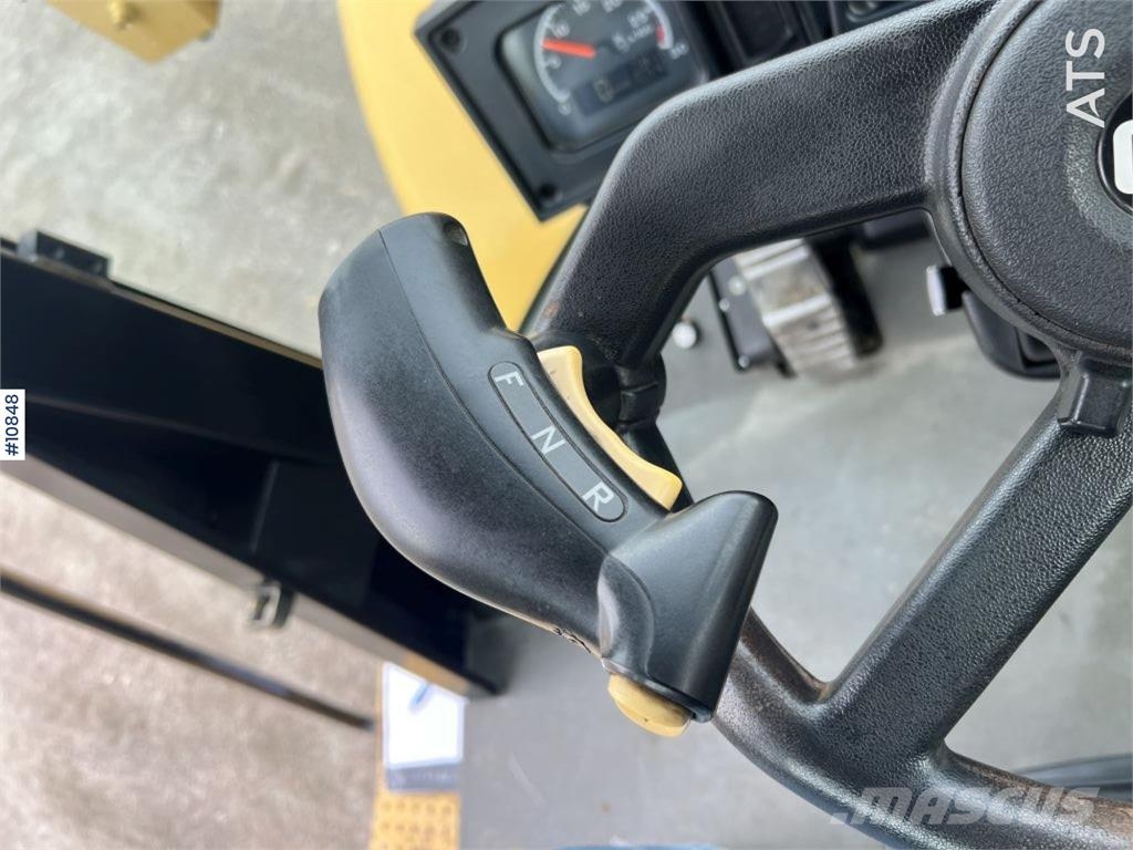 CAT 950G Wheel Loader (VIDEO) Wheel loaders