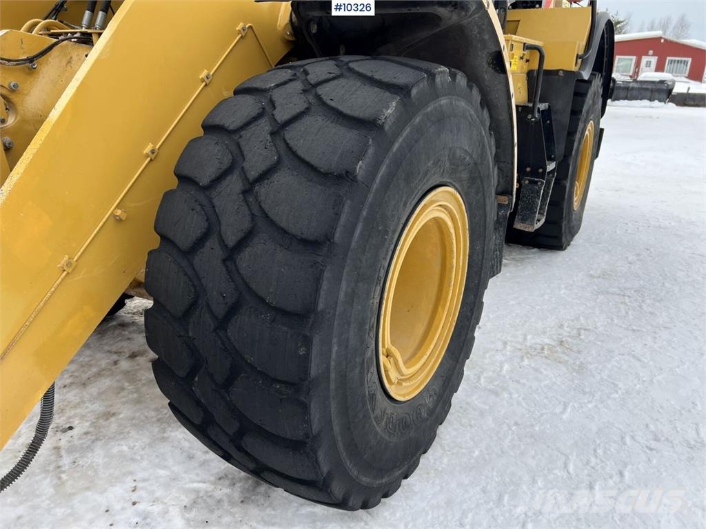 CAT 962M Wheel loader with bucket Radlader