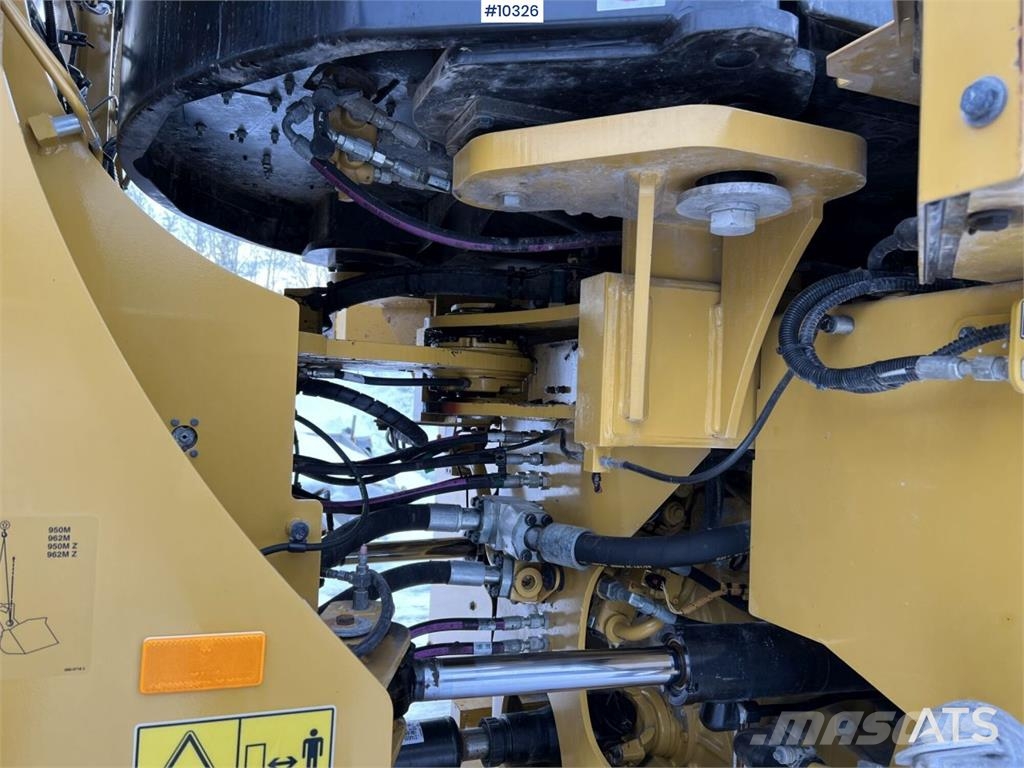 CAT 962M Wheel loader with bucket Radlader