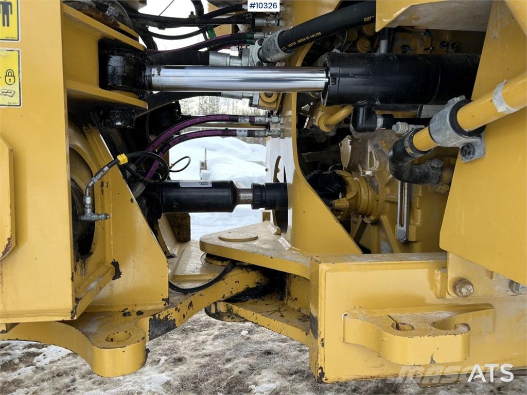 CAT 962M Wheel loader with bucket Radlader