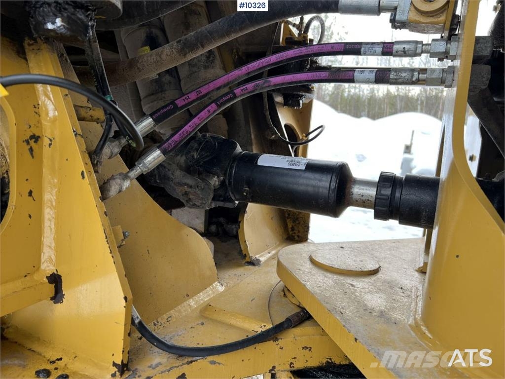 CAT 962M Wheel loader with bucket Radlader