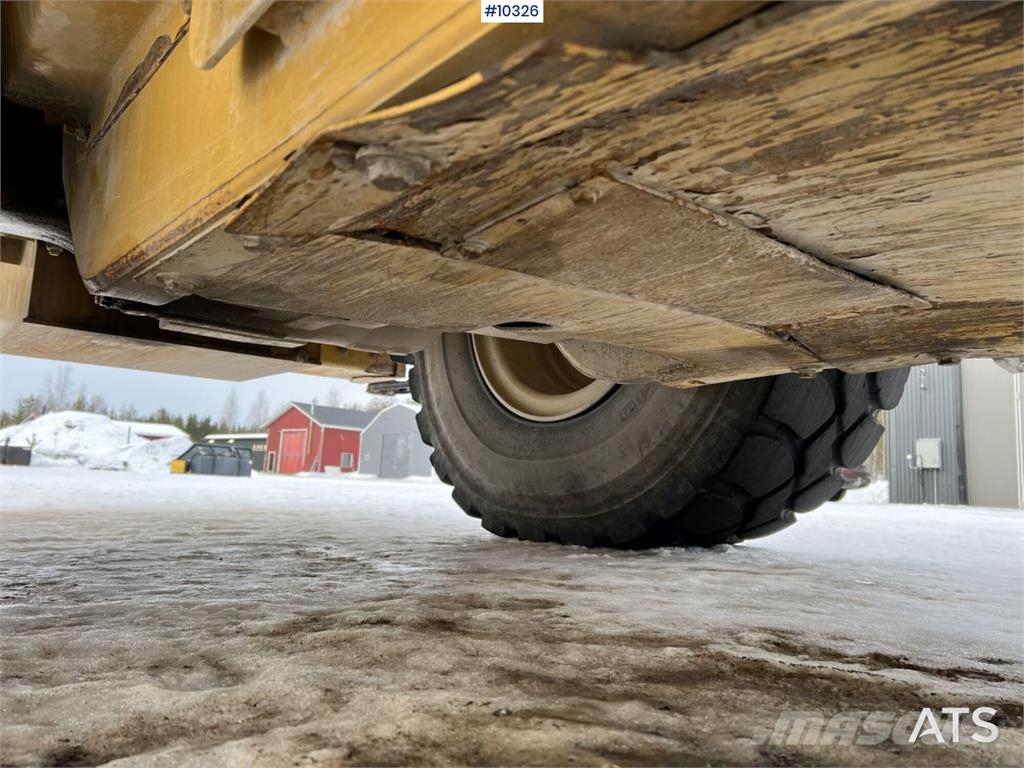 CAT 962M Wheel loader with bucket Radlader