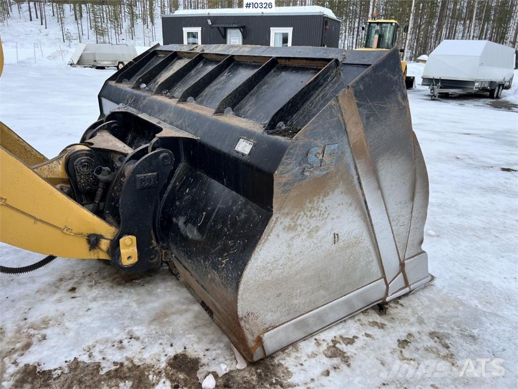 CAT 962M Wheel loader with bucket Radlader