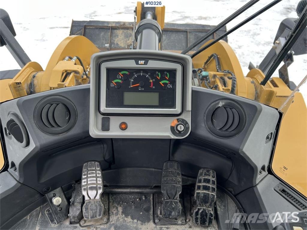 CAT 962M Wheel loader with bucket Radlader