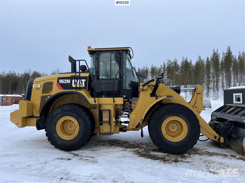 CAT 962M Wheel loader with bucket Radlader
