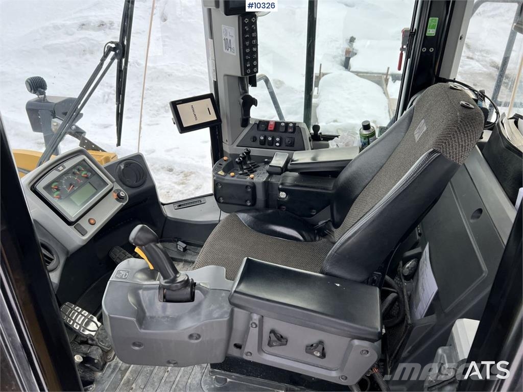 CAT 962M Wheel loader with bucket Radlader