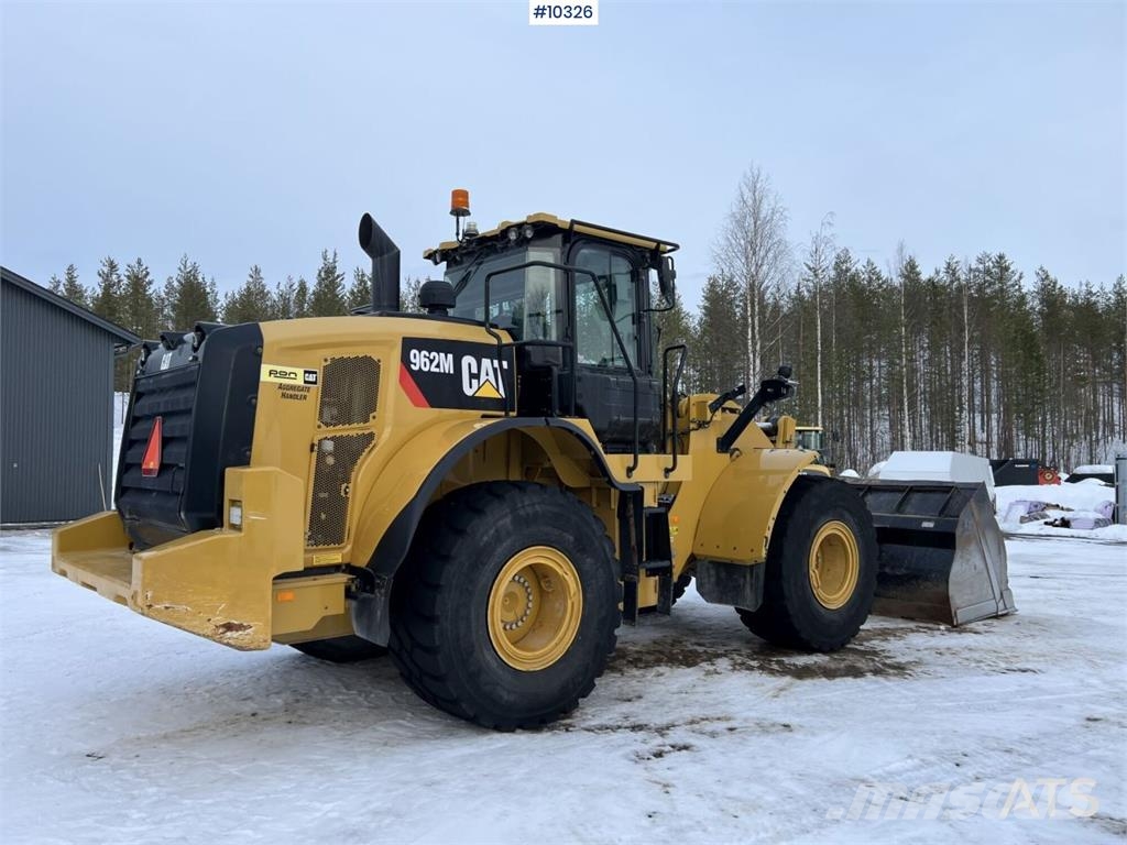 CAT 962M Wheel loader with bucket Radlader
