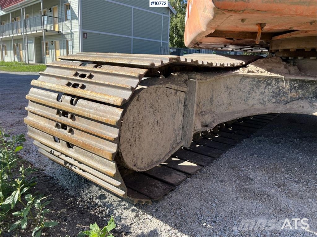 Doosan DX 140 LC with grading bucket Rupsgraafmachines