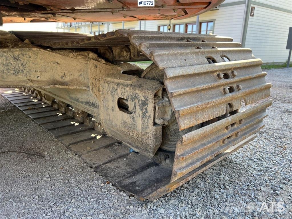 Doosan DX 140 LC with grading bucket Rupsgraafmachines