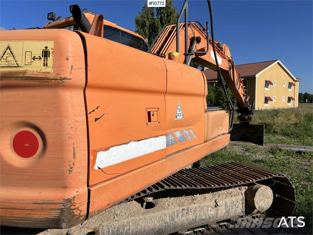 Doosan DX 140 LC with grading bucket Rupsgraafmachines