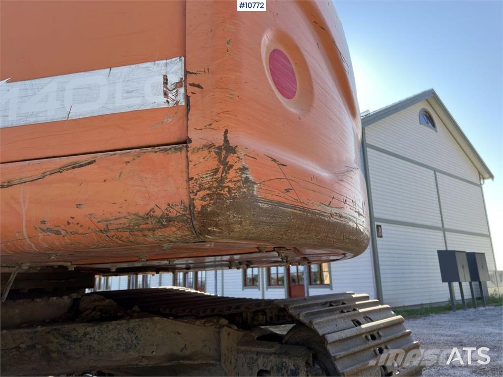 Doosan DX 140 LC with grading bucket Rupsgraafmachines