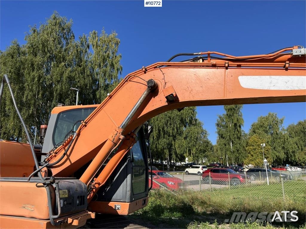 Doosan DX 140 LC with grading bucket Rupsgraafmachines