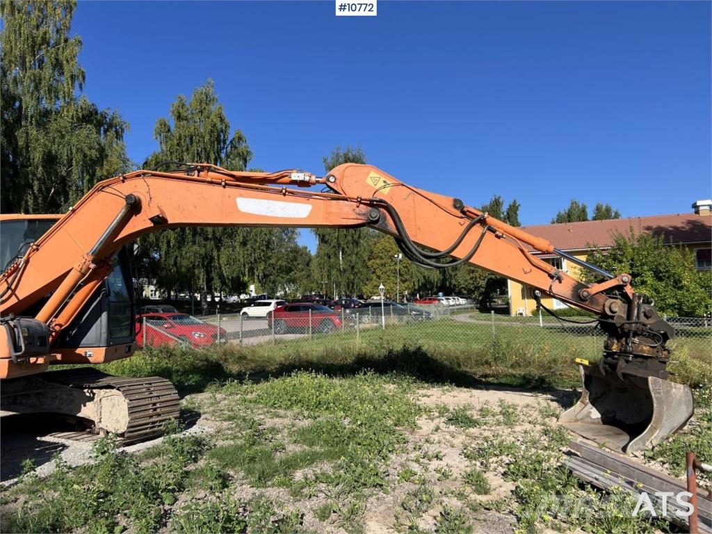 Doosan DX 140 LC with grading bucket Rupsgraafmachines