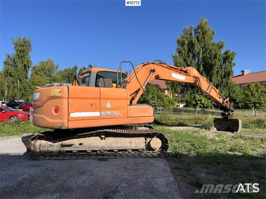 Doosan DX 140 LC with grading bucket Rupsgraafmachines
