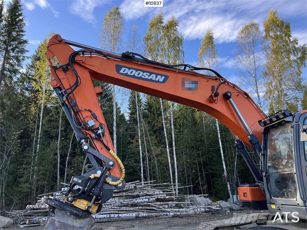 Doosan DX235NLC-5 with Excavation System Roomikekskavaatorid