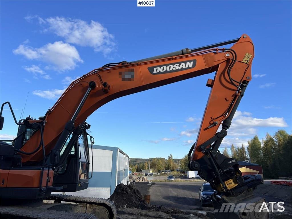 Doosan DX235NLC-5 with Excavation System Roomikekskavaatorid