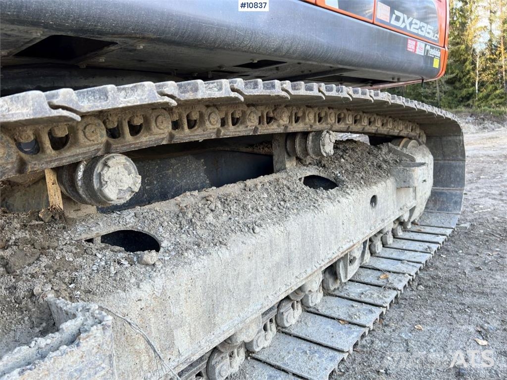 Doosan DX235NLC-5 with Excavation System Roomikekskavaatorid