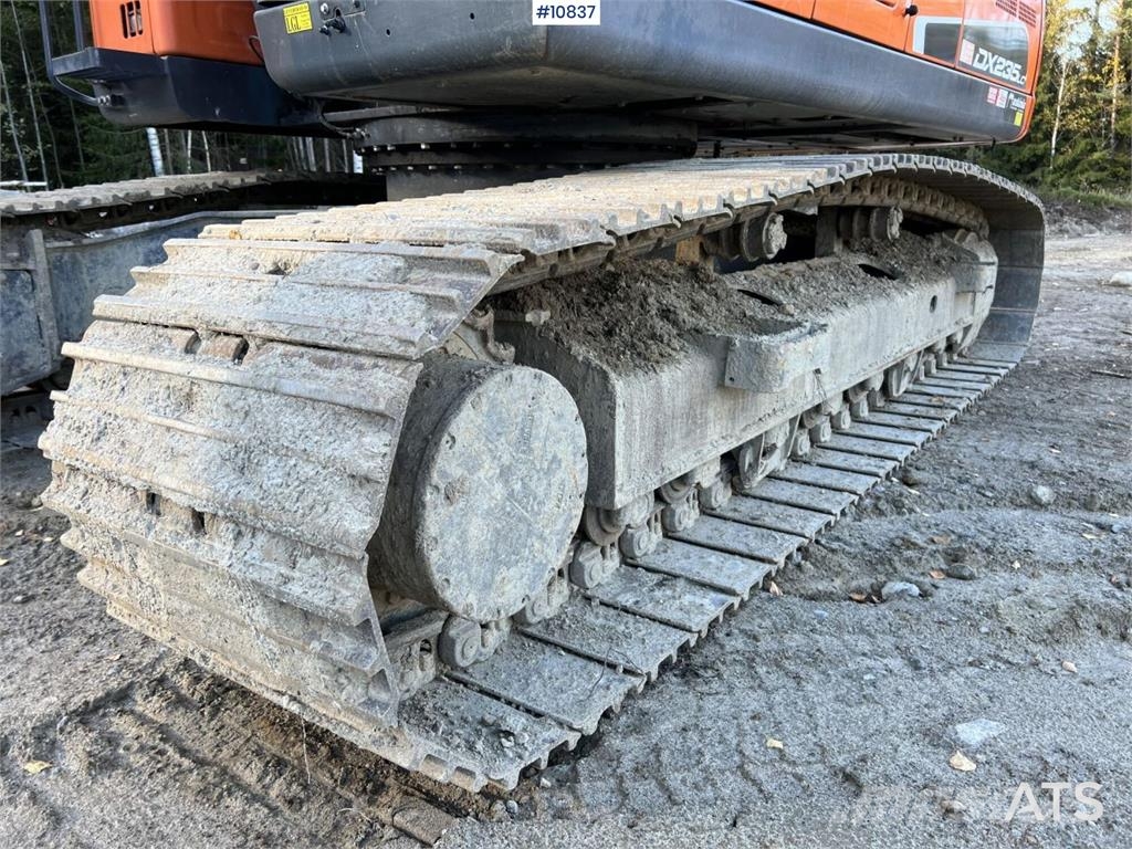 Doosan DX235NLC-5 with Excavation System Roomikekskavaatorid