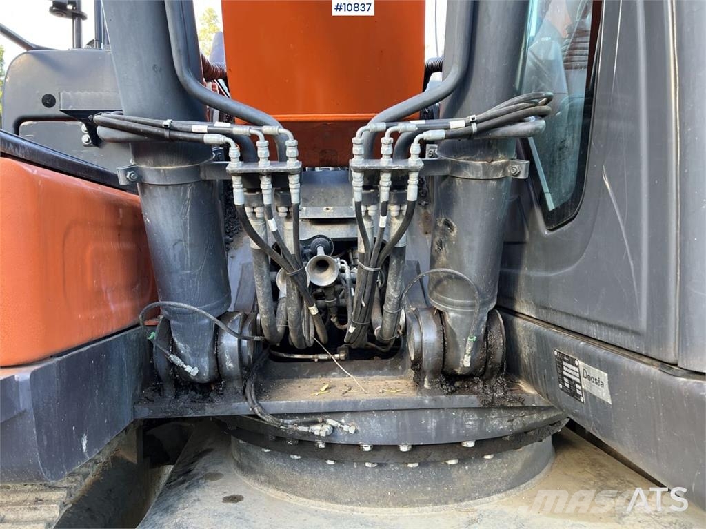 Doosan DX235NLC-5 with Excavation System Roomikekskavaatorid